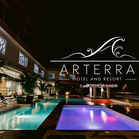 Arterra Hotel And Resort มักตัน ภายนอก รูปภาพ